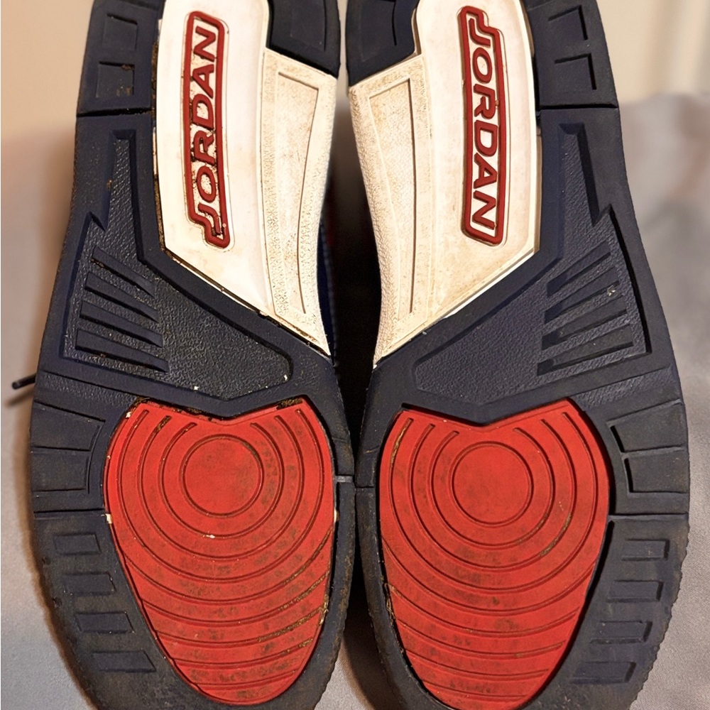 Jordan Legacy 312 Low GS Sneakers - Picture 4 of 6